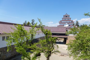 夏の福島｜赤瓦に生まれ変わった会津若松城へ